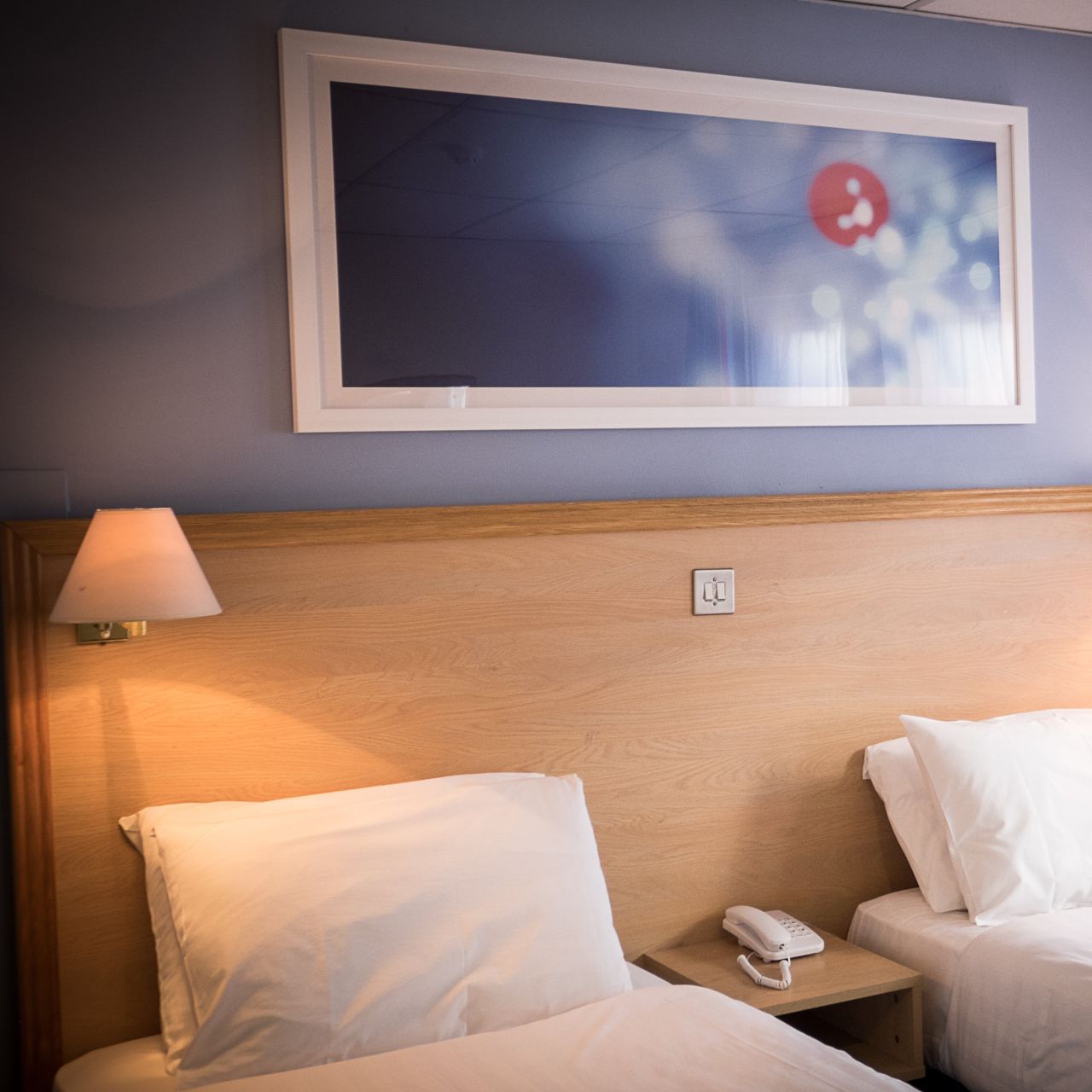 Travelodge top pillow supplier